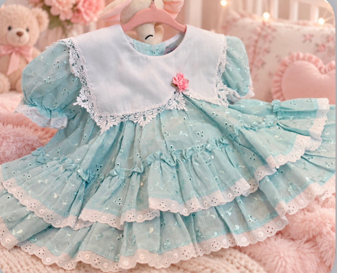 Vintage Lace Me Fancy dress
